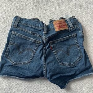 Levi High Rise Shorts in Dark Denim